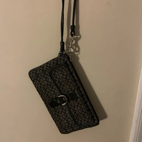 Coach‎ Signature Soho wristlett - Image 3