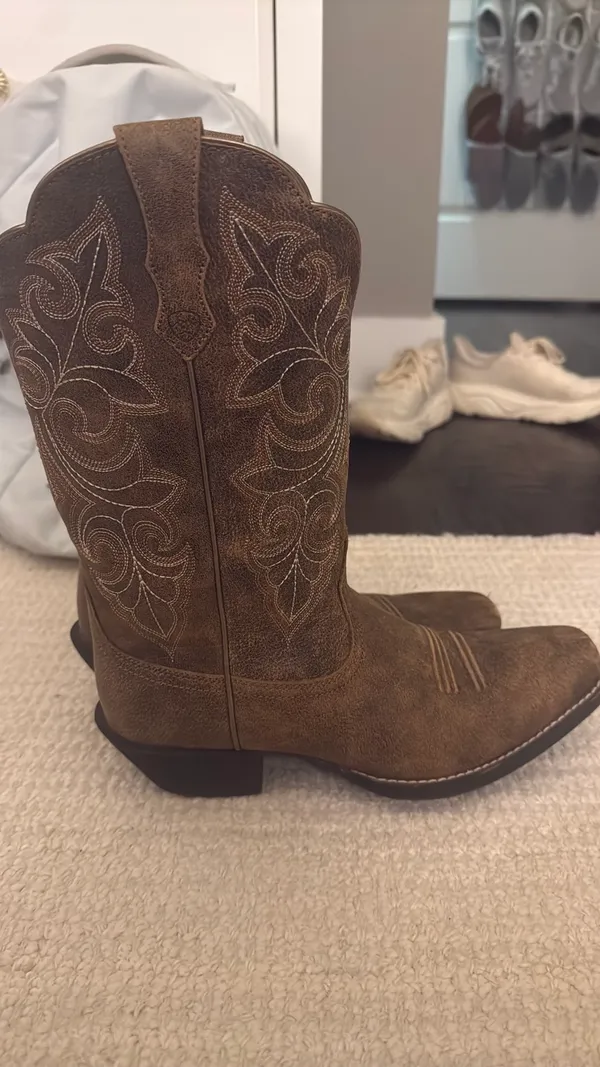 Women’s Ariat Boots - Image 8