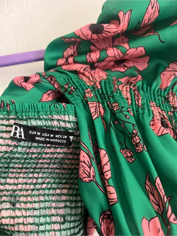 Zara Green Crop Top with Pink Floral Print - Image 5