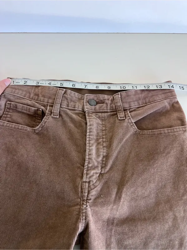 Uniqlo Women's Ezy Corduroy Low Rise Skinny Tapered Pants - Image 2