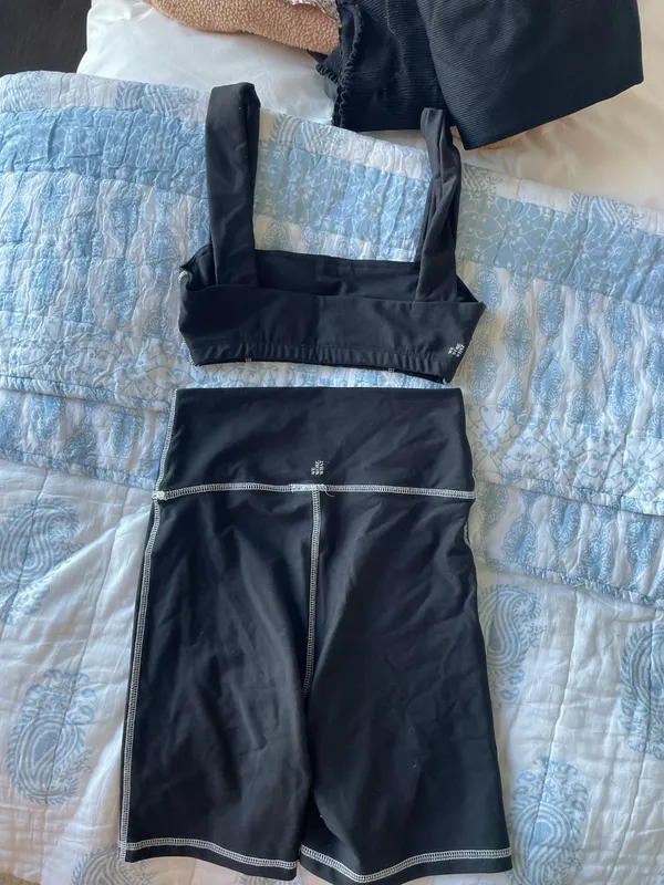 WeWoreWhat Black and White Workout Set - Image 4