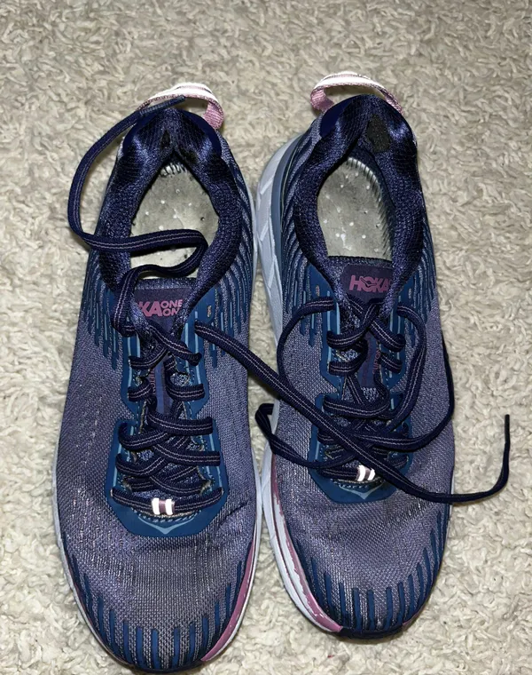 Hoka One One Bondi 6 Sneakers Size 6.5 - Image 5