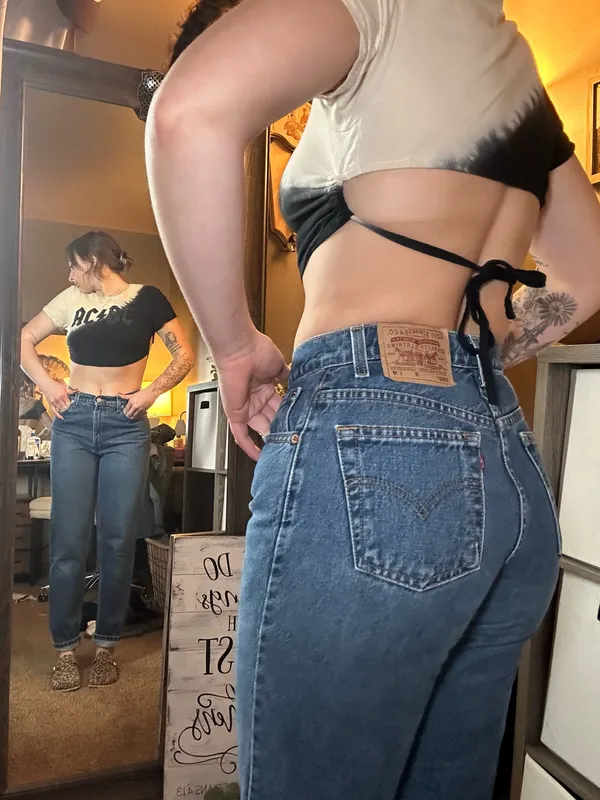 550 Levi’s Jeans Vintage Relaxed Tapered - Image 2