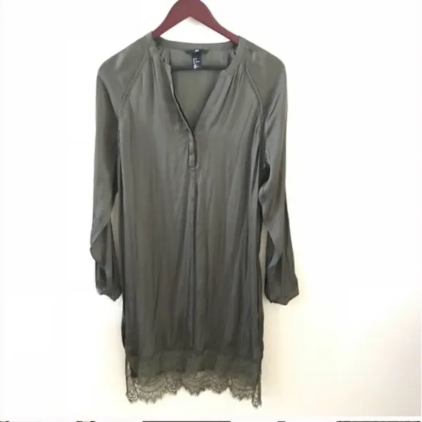 ✨HP✨H&M Silky Olive Green Lace Trim Tunic Dress✨ - Image 3