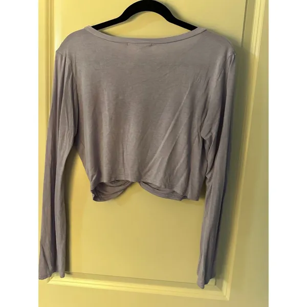 Gaze Purple Thin Longsleeve Knot Top Women'x Sz Medium - Image 7