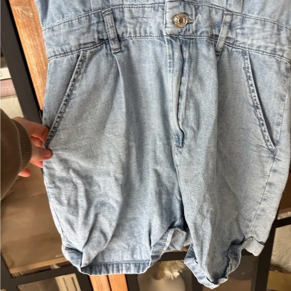 Mango denim romper playsuit light wash chambray short sleeve pockets button down - Image 5