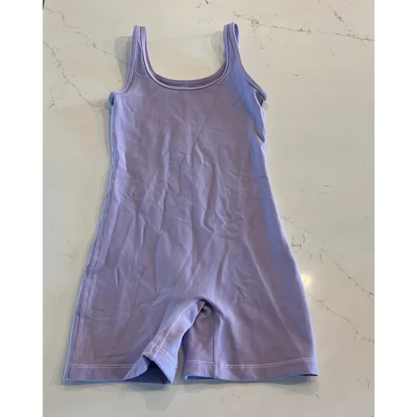 Aritzia TnAction TnaLIFE Shake-It‎ 5” Romper Purple Size XS - Image 2