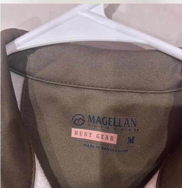 Magellan Outdoors Hunt Gear Women's Eagle Pass Tech Mesh half zip WORN ONCE - Image 4