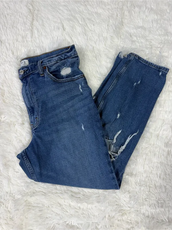 Abercrombie & Fitch The Mom High Rise Distressed Jeans Size 10/30 - Image 6
