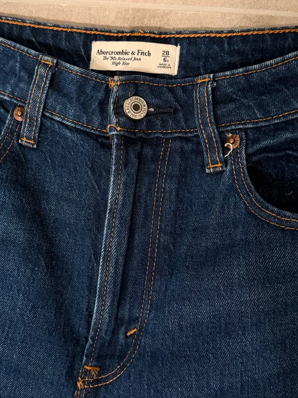 The 90s Relaxed Abercrombie Jeans - Image 3