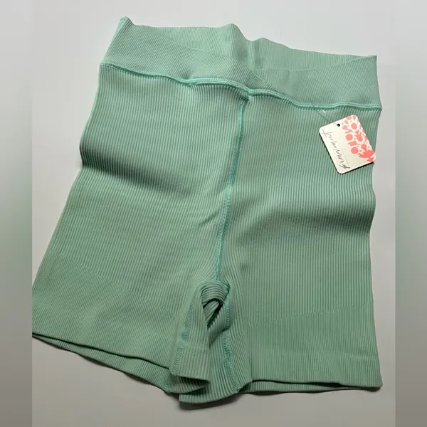 NWT free people free throw‎ shorts size small women’s mint green - Image 4