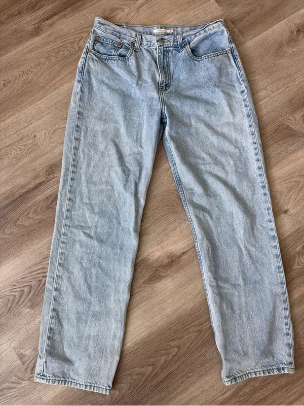 Levi’s Low Pro Straight Light Wash Denim Blue Jeans 30 - Image 4