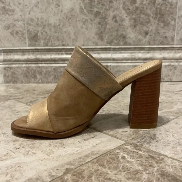 Henry Ferrera Champagne Sandals Size 7 - Image 11