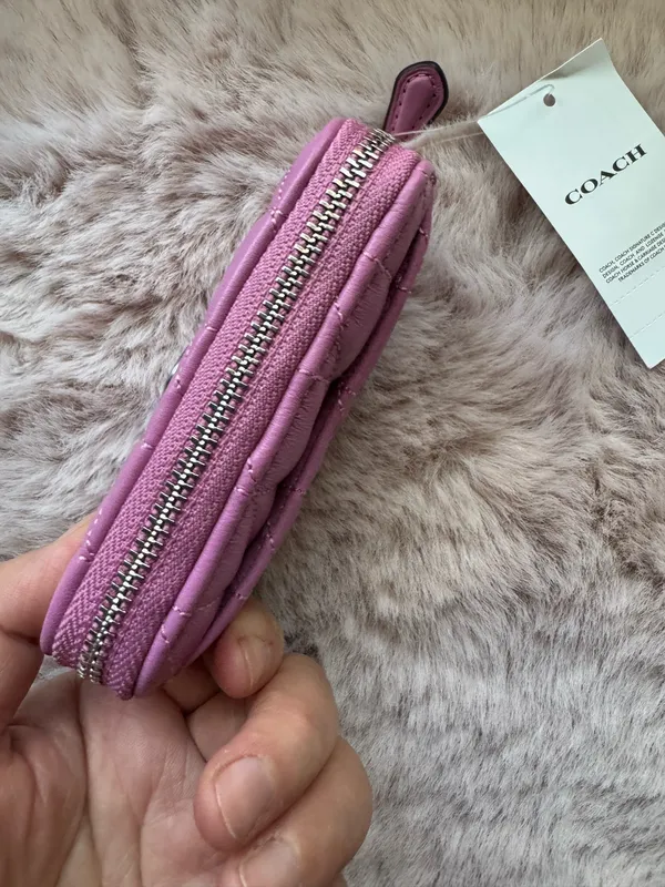 NWT Coach Quilted Pillow Essential Small Zip Around Card Case CM505 Fuchsia - Image 4