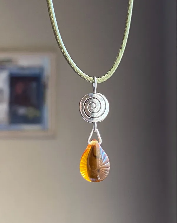 Handmade spiral swirl uzumaki & Czech glass teardrop bead funky boho fairy style necklace🌀 - Image 2