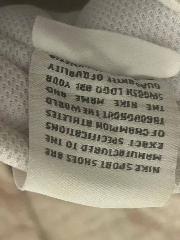 Nike Tennis Shoes - Image 9