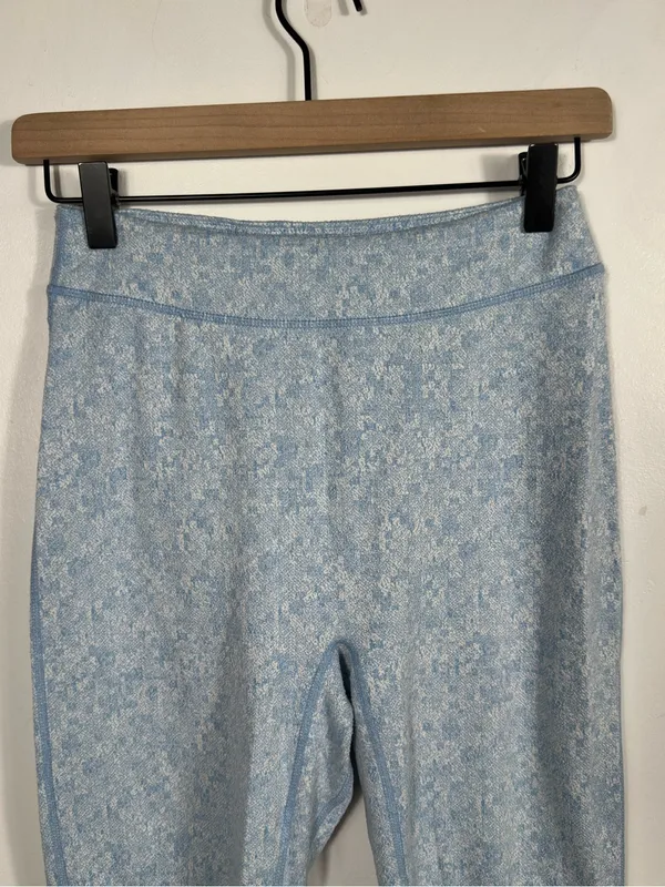 Gymshark Fleur Texture Leggings Blue Medium High Rise‎ Floral Texture Workout - Image 5