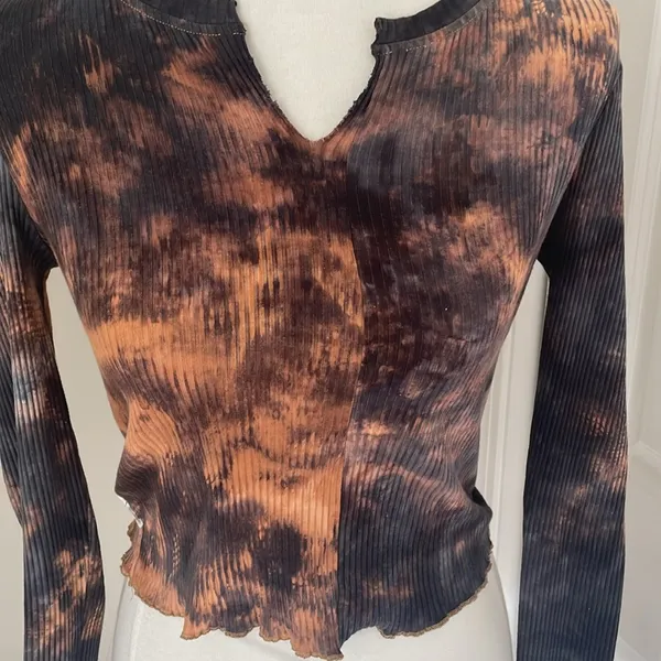 Cutest 😍😍 Long Sleeve Cropped Tie Dyed Vintage Y2K Top - Image 4