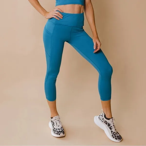 Albion Intention Flow 3/4 Leggings‎ in Cobalt Size Large - Image 3