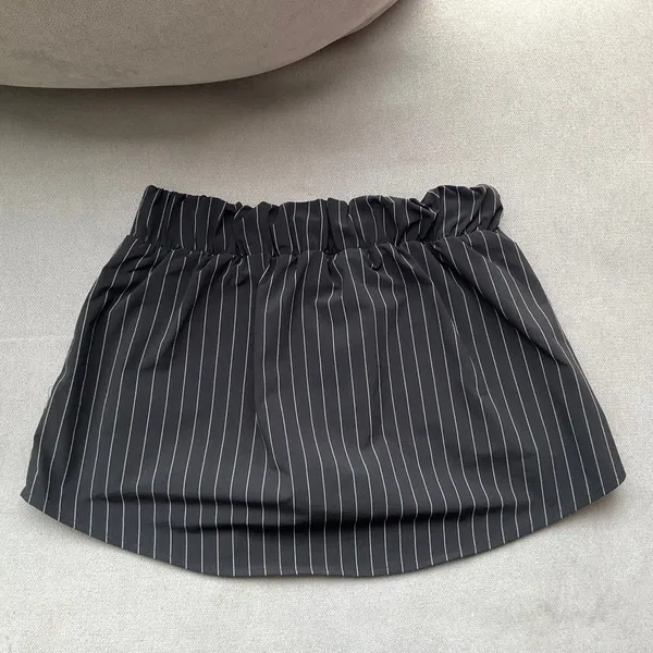 Alo Yoga Pinstripe Daylight Mini Skirt Black/Titanium XXS - Image 6