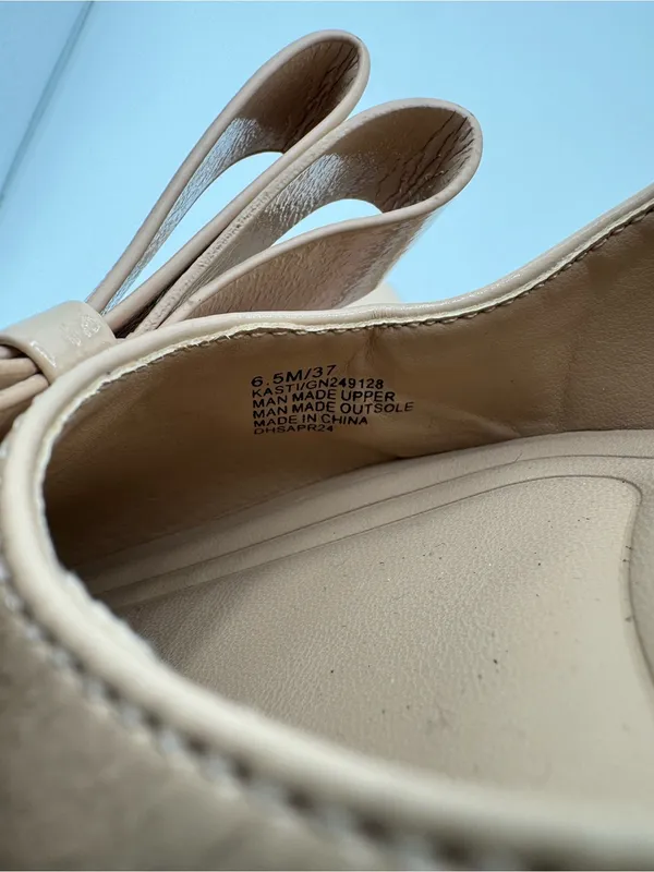 BCBGeneration Kasti Nude Slingback Frappe Patent Kitten Heel Bow Pumps size 6.5 - Image 3