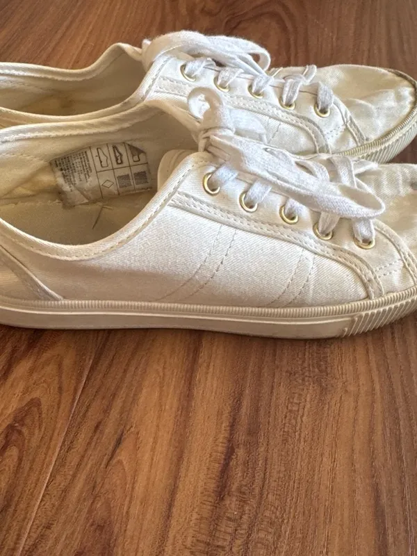 H&M White Canvas Lace-Up Women's Sneakers (6) - Image 3