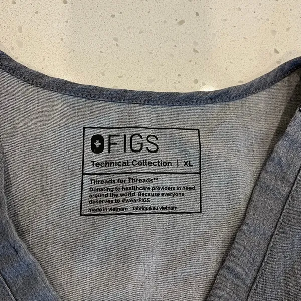 FIGS Graphite Scrub Set Catarina Top and Yola Scrub Bottoms Size XL‎ - Image 4