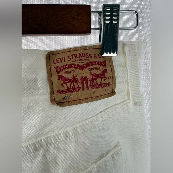 Levi’s‎ 501 White Distressed Button Fly Jeans Size 32 EUC - Image 7