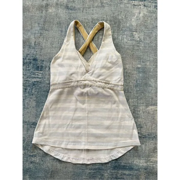 Lululemon Action Pale Blue White Silver Athletic Tank Top Size 4 - Image 5