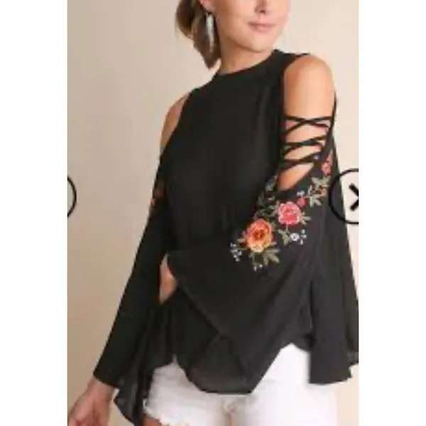 Umgee sz XL USA Black Embroidered Floral Cold Shoulder Butterfly Sleeve Blouse - Image 2
