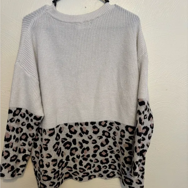 AMOLI Cream Knit Sweater M/L – Leopard Print Statement Sleeves | Cozy - Image 8