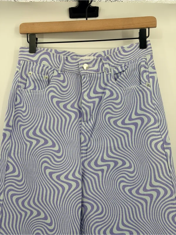 SHEKOU Psychedelic Swirl Wide Leg Jeans Medium‎ Purple Blue Y2K Satin - Image 4