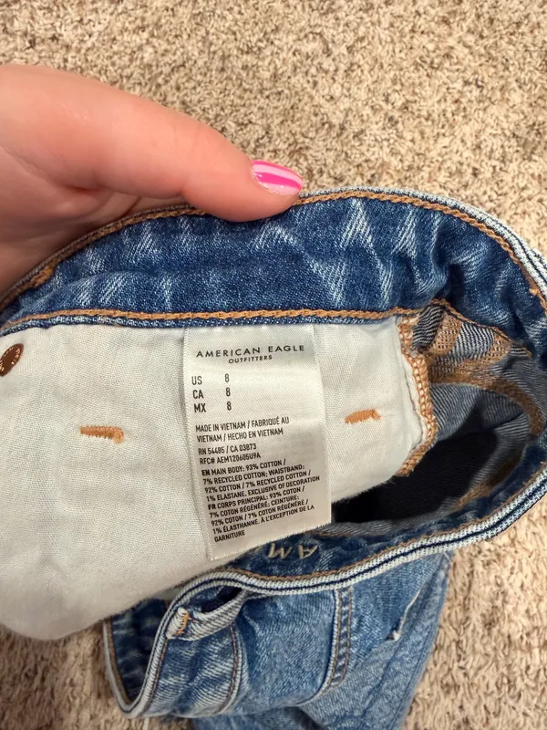 American Eagle Jean Shorts Mom Distressed - Image 4