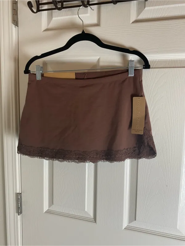 NWT Skort Chrome Riot Brown Lace Trim Skort Size M – Soft & Stretchy - Image 2