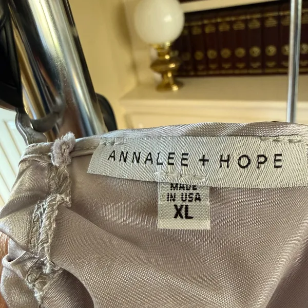 Annalee + Hope Women's Gray Satin Halter Top XL - Image 3