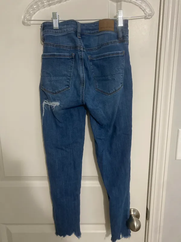 American Eagle Jeans Ripped - Image 2