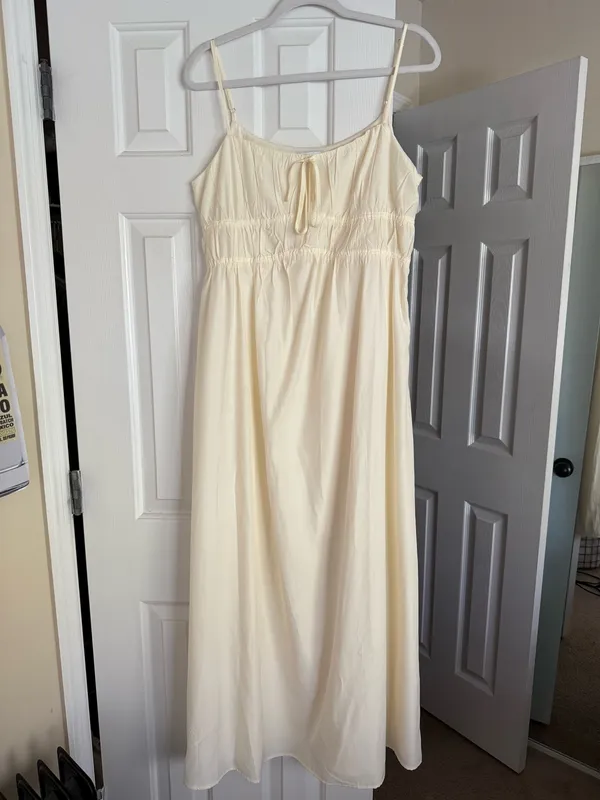 Princess Polly Maxi Dress Cream - Image 2