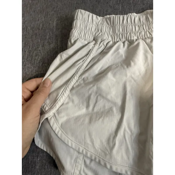 Lululemon Track Attack Running Shorts Women's Size 8 Soft Grey 3" Inseam - Image 2