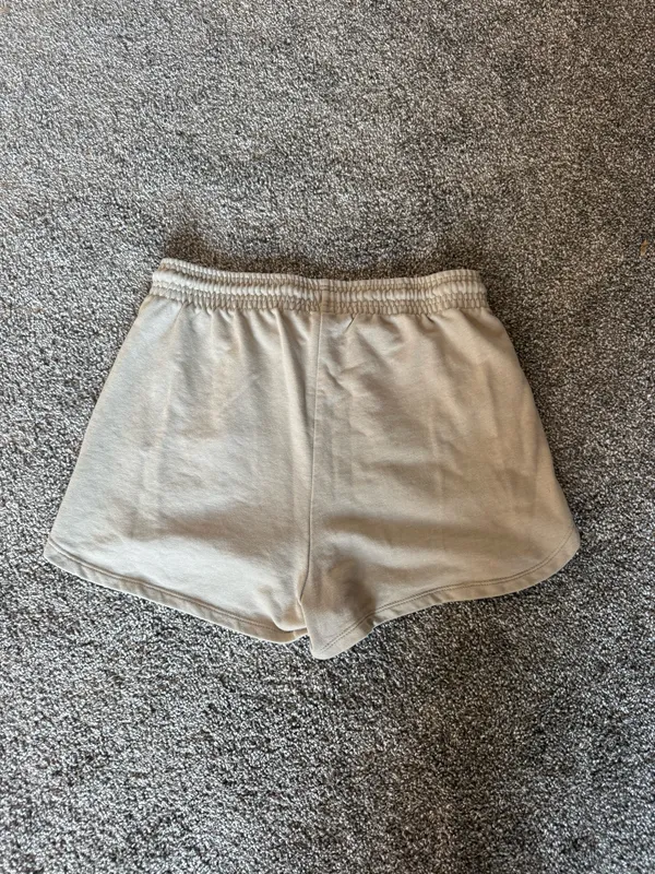 Beige Shorts H&M - Image 2