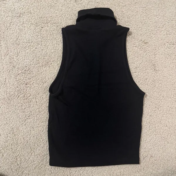 Zara sleeveless turtleneck - Image 3