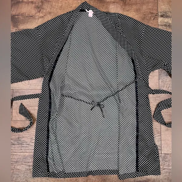 Victoria’s Secret Silky Black Robe with Pockets & Tie-Waist - Image 3