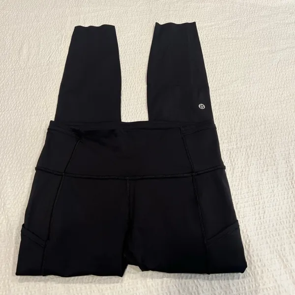 Lululemon black fast and free leggings (reflective) size 6 women - Image 2