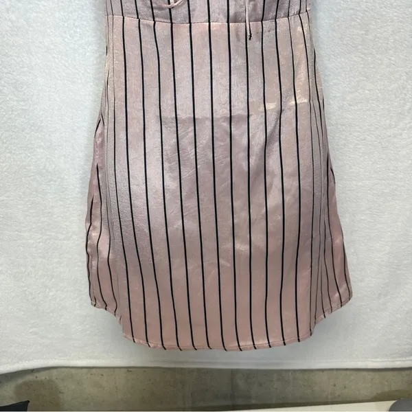 Urban Outfitters Lioness On The Line Off-The-Shoulder Mini Dress Size XS‎ - Image 5