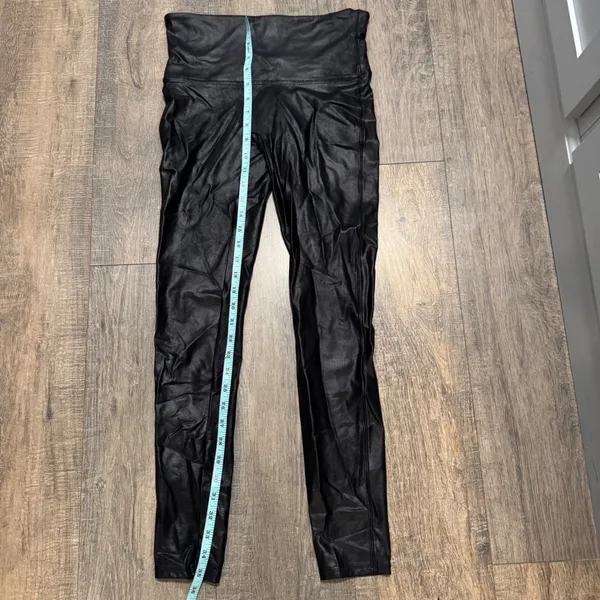 SPANX Faux‎ Leather High Waisted Leggings Black Size Large - Image 4