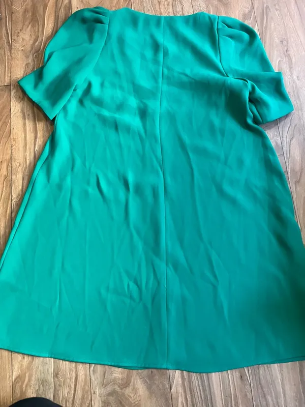 Zara Emerald Green V-Neck Midi Dress with Puff Sleeves - Image 6