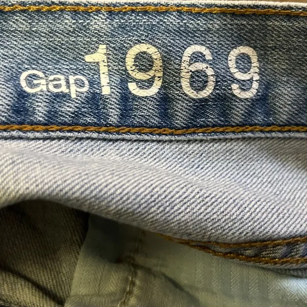 Gap 1969 Boyfriend Denim Shorts 30/10 Split Hem Used - Image 6
