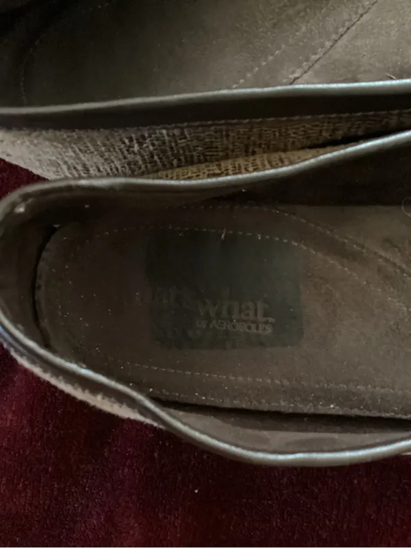 What’s what! Brown Textured Ballet Flats with Bow Accent - Image 2