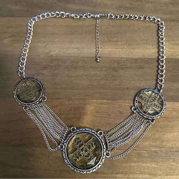 Medallion statement swag necklace - Image 4