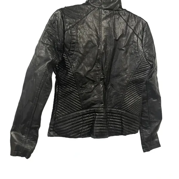 🖤 GUESS Quilted Faux Leather Moto Jacket –‎ Black Size M 🖤✨ - Image 5