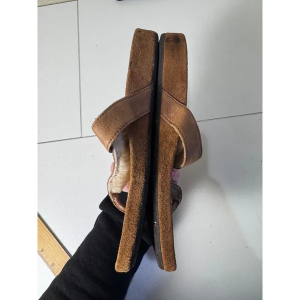UGG Australia Leather‎ Thong Sandals Women Size 6 Brown Shearling Lined Boho - Image 5